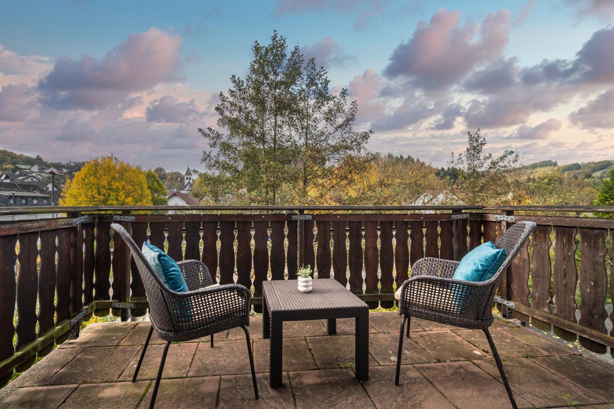 Balkon Zimmer - Apartment Gonnersdorf  Exterior foto